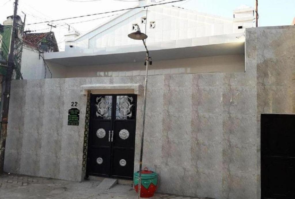 מלון סוראבאיה Graha Teras Syariah מראה חיצוני תמונה